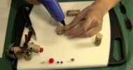 CHRISTMAS CRAFTS: How to make a Wine Cork Reindeer Ornament